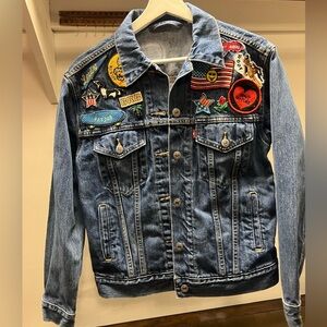 Levi’s Embroidered Patch Denim Trucker Jacket